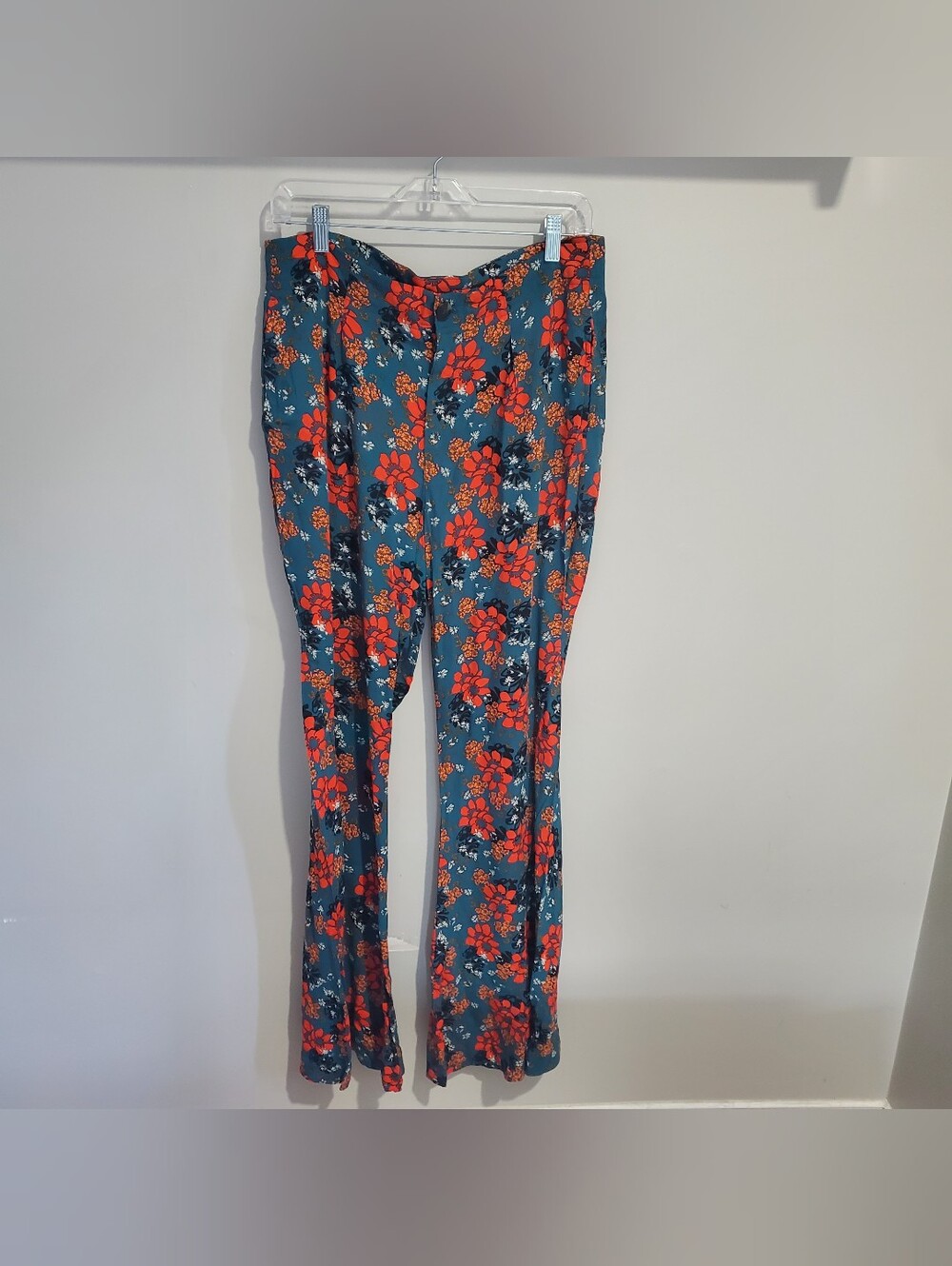 Free People "Can't Take My Eyes Off Of You" Floral Flare Boho Pants Size M